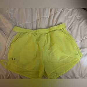 Under Armour Women’s shorts size large